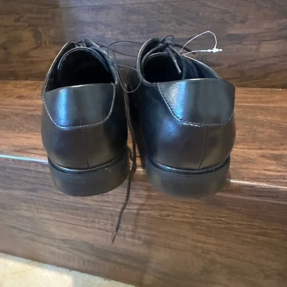 NEW Van Heusen Black Oxford Dress Shoes - Picture 4 of 6